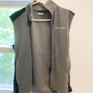 MENS COLUMBIA VEST EUC